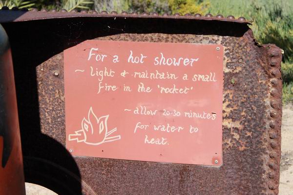 De gebruiksaanwijzing voor het warme water