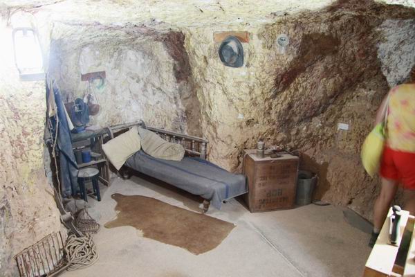 Een voorbeeld van de ouderwetse mijnwoning.
Als een deel van de mijn niet meer voor mijnen gebruikt werd, werd het als woning gebruikt.