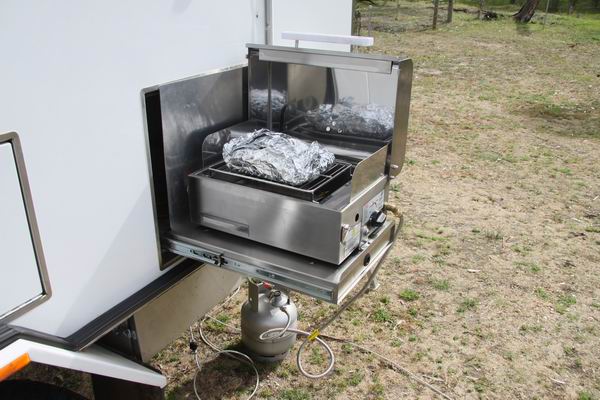 Nog niet als BBQ gebruikt hier, maar als oven