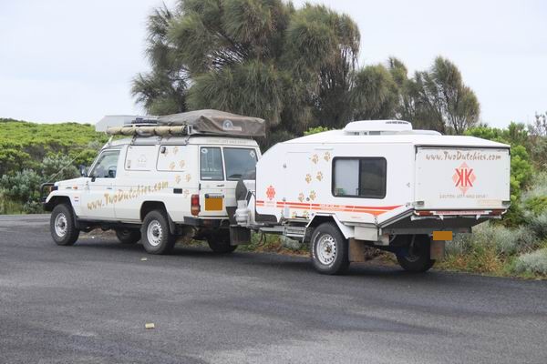 Na de website op de achterkant, nu ook de pootjes op de zijkanten