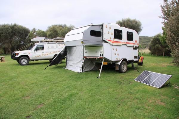 En ook pootjes op de onderkant, voor als de caravan uitgeschoven is