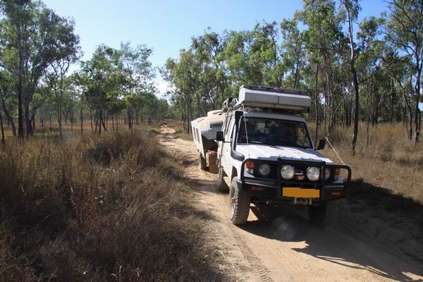 In Lakefield NP is Kimmy voor het eerst echt off road geweest. 
Dit zijn foto's op de track naar 12 mile lagoon camparea.
