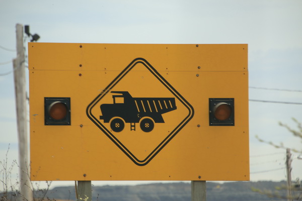 Waarschuwing voor mijntruck verkeer