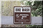 Bike wash Waspunt voor mountain bikes aan rand van park