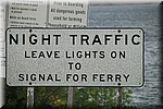Nachtelijk verkeer, laat koplampen branden om veerpont te waarschuwen