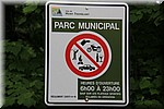 Je mag niet veel in dit parkje, o.a. niet golven