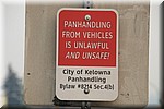 Bedelen bij auto's (op kruisingen) is illegaal